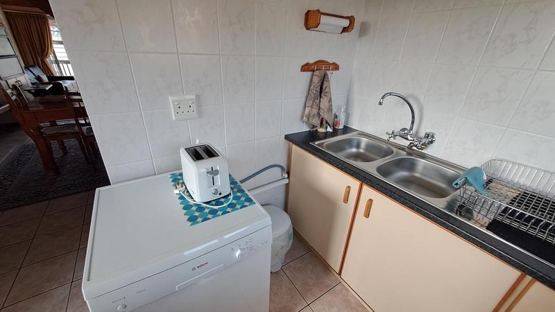 2 Bedroom Property for Sale in Stilbaai Wes Western Cape